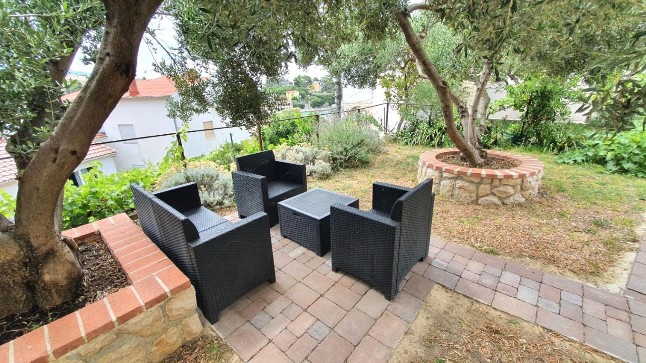 Apartments Dora Banjol Exterior foto